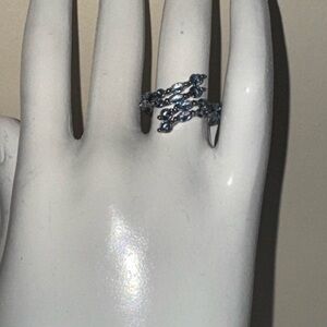 BP Glimmer of Glamorous March ring